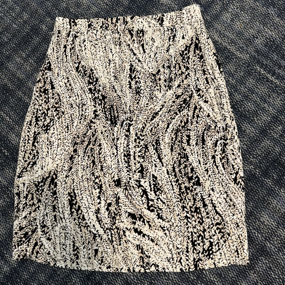 Ann Taylor Skirt Small